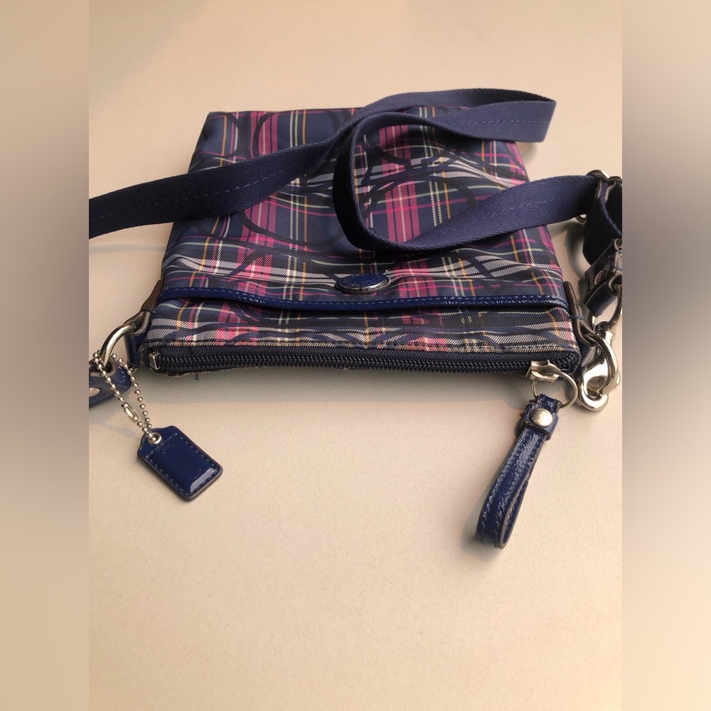 Coach Signature Poppy Navy and Pink Plaid Crossbody Purse with mini hangtag - Picture 9 of 12